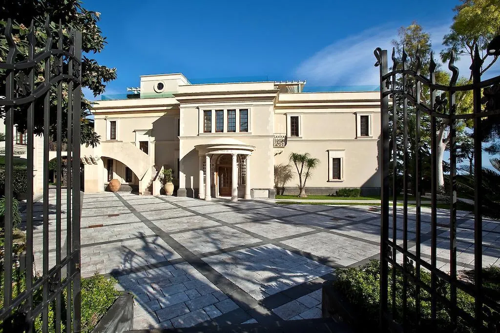 The Ashbee Hotel Taormina 5*,  Italy
